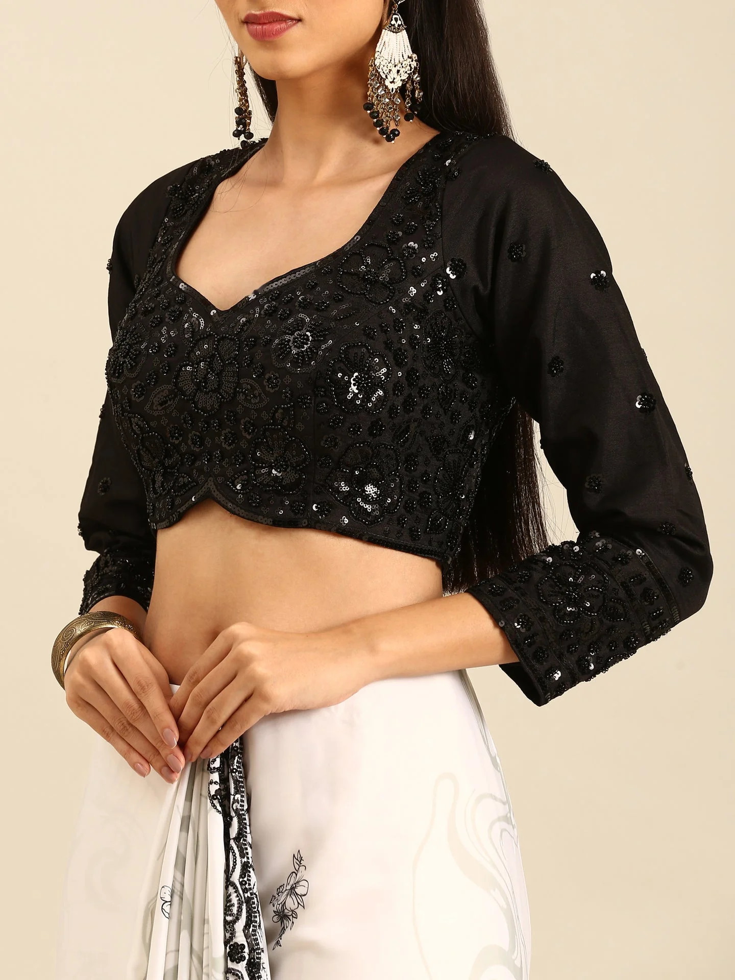 Black & White Satin Printed Saree With Hand Embroidery And Ready Made Blouse - Image 10