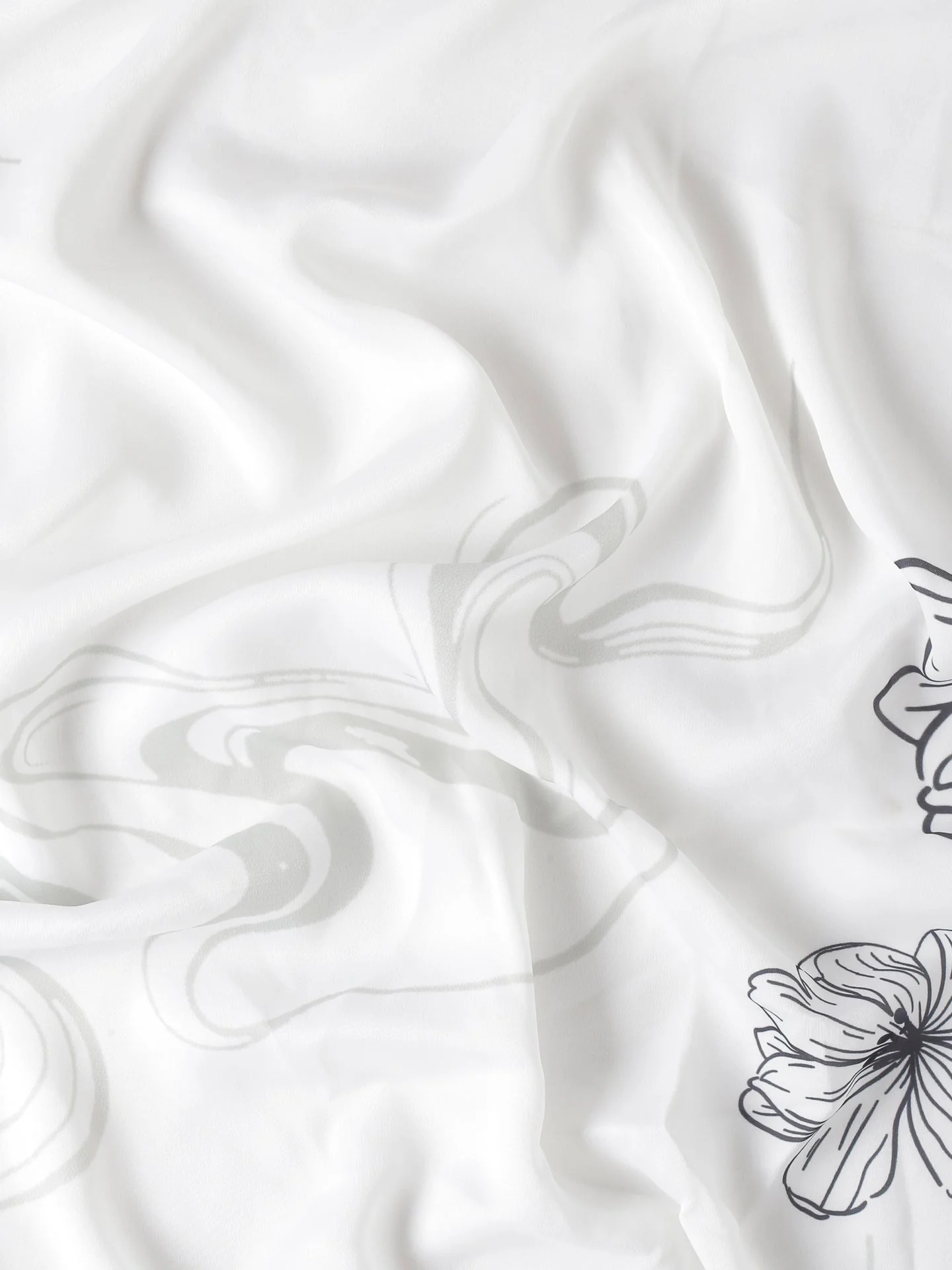 Black & White Satin Printed Saree With Hand Embroidery And Ready Made Blouse - Image 7