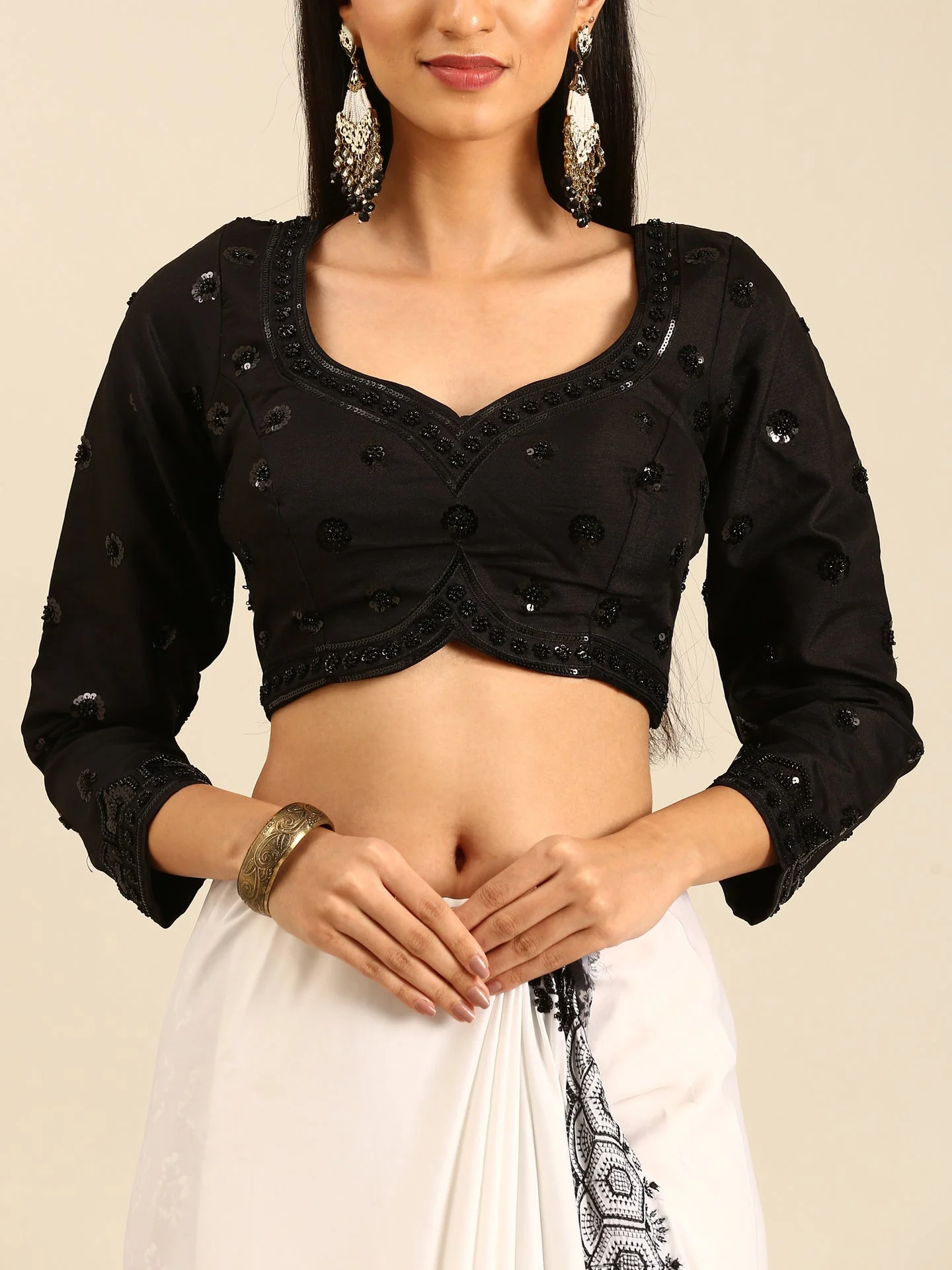 Black & White Satin Printed Saree With Hand Embroidery & Readymade Blouse - Image 10