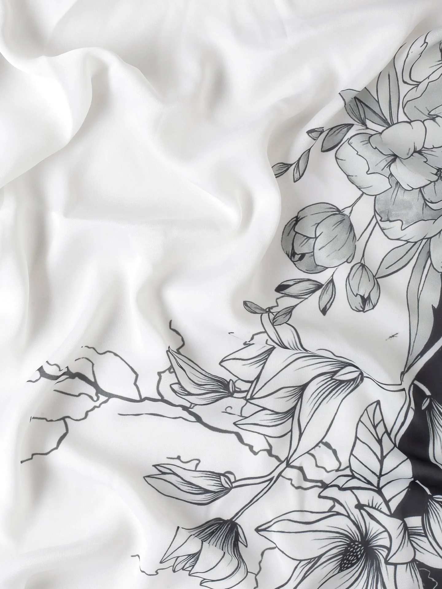 Black & White Satin Printed Saree With Hand Embroidery & Readymade Blouse - Image 7