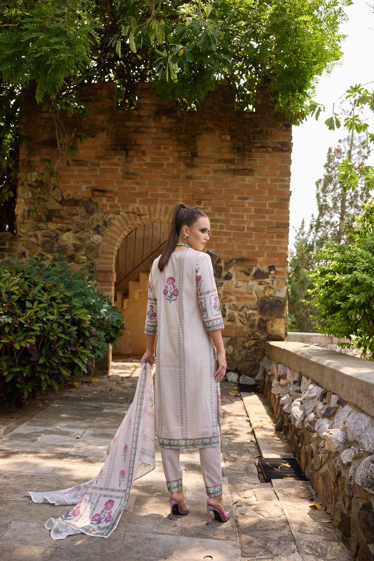 Neerus Beige Printed Straight Kurta and Trousers With Dupatta - Image 4
