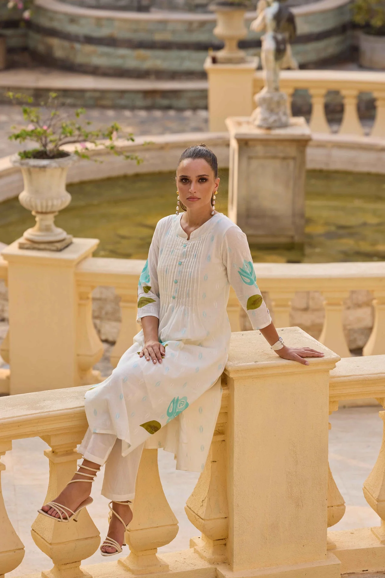Neerus Ferozi Printed Straight Kurta and Trousers - Image 4