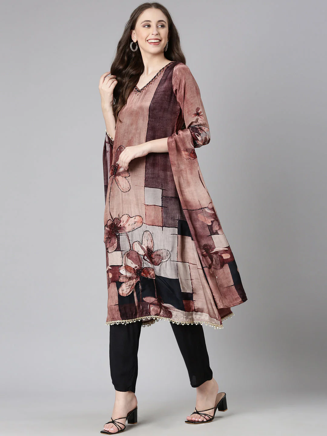 Neerus Brown Solid Straight Kurta and Trousers With Dupatta - Image 5