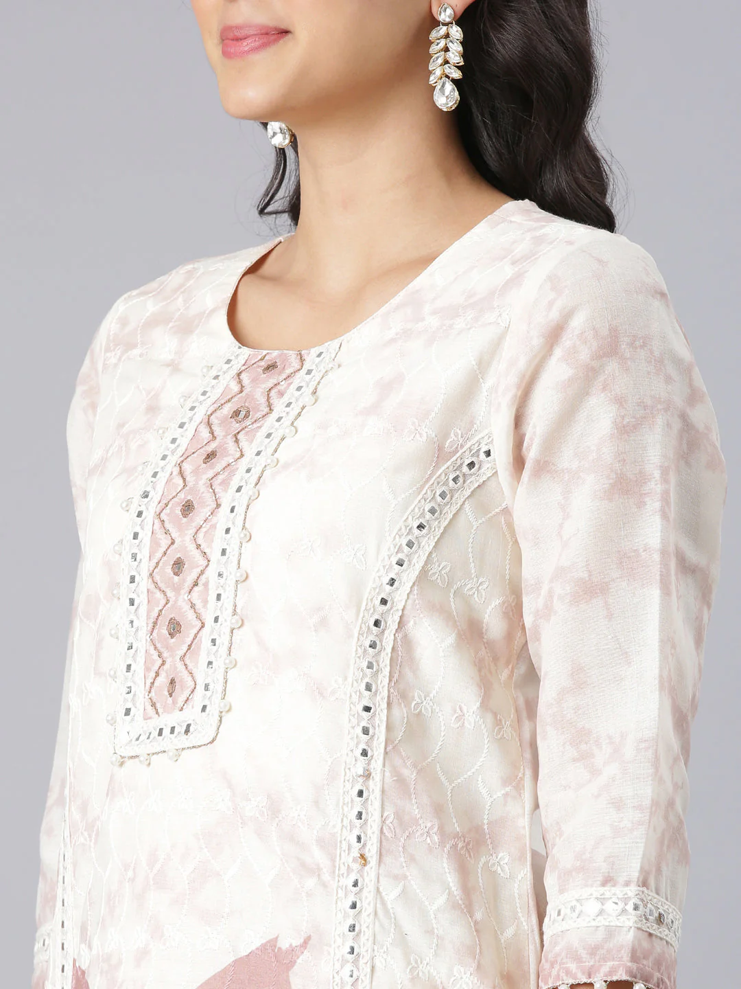 Neerus Cream Printed Straight Kurta And Trousers With Dupatta - Image 4