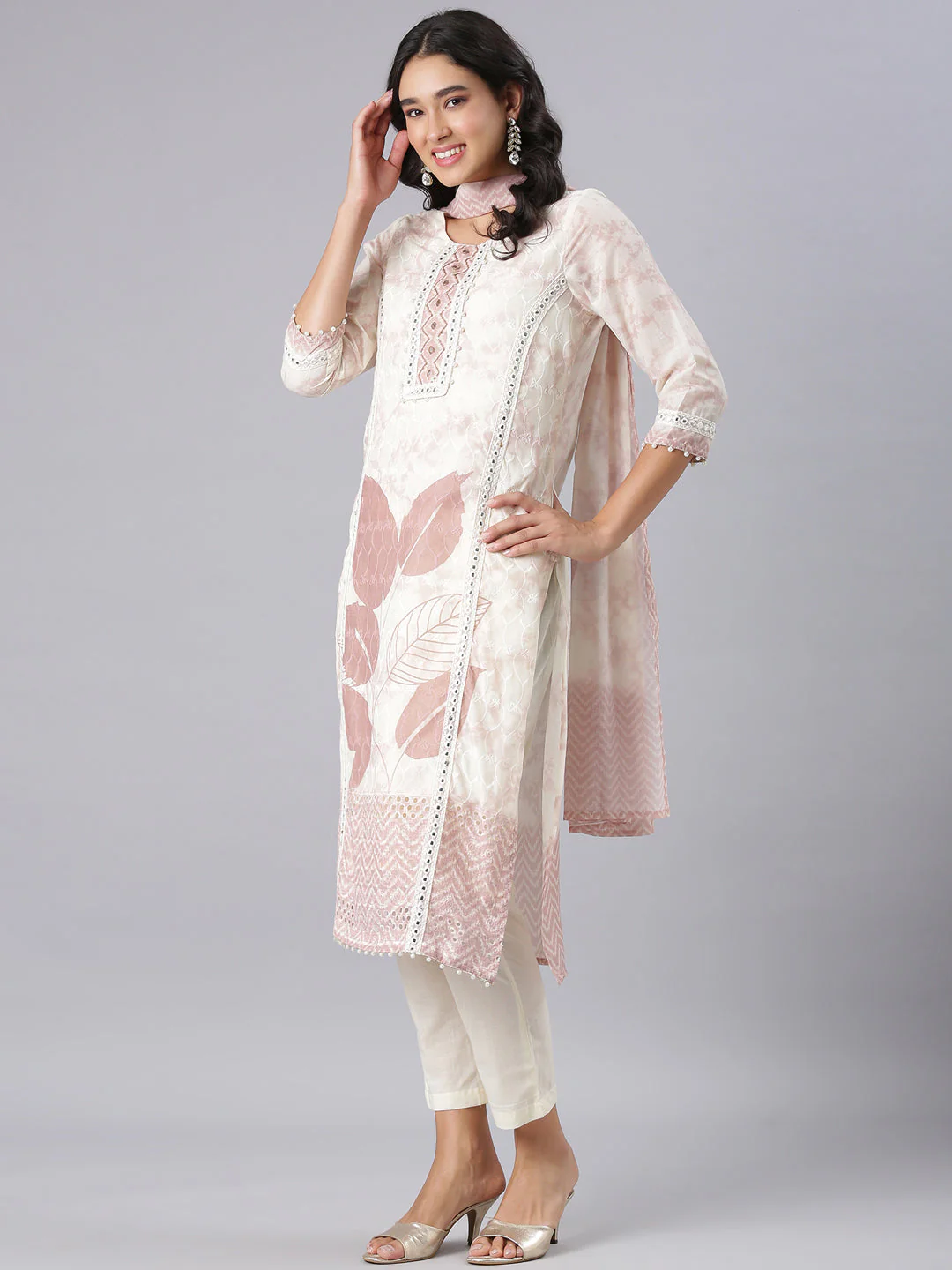 Neerus Cream Printed Straight Kurta And Trousers With Dupatta - Image 5
