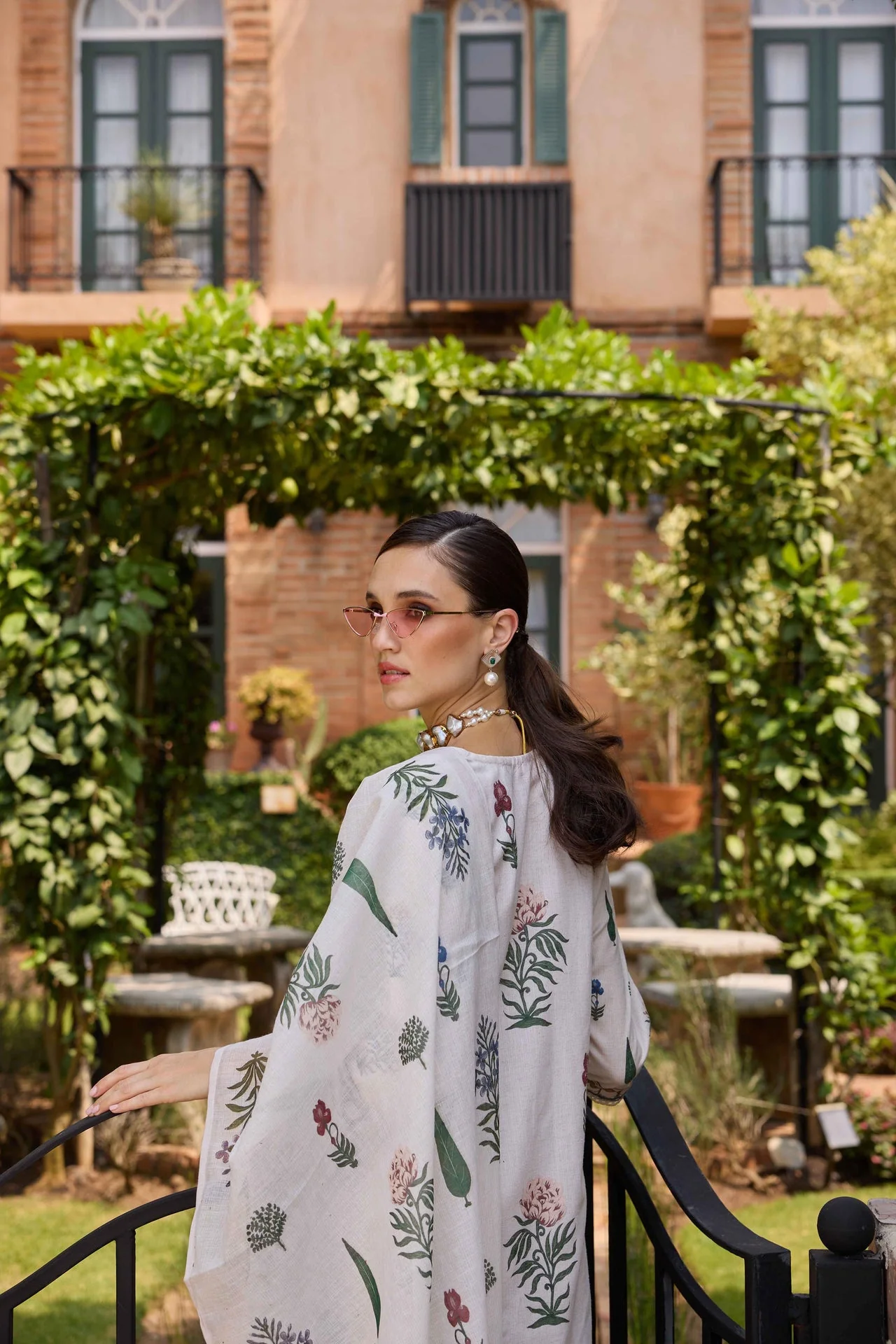 Neerus Cream Printed Straight Kurta and Trousers With Dupatta - Image 5