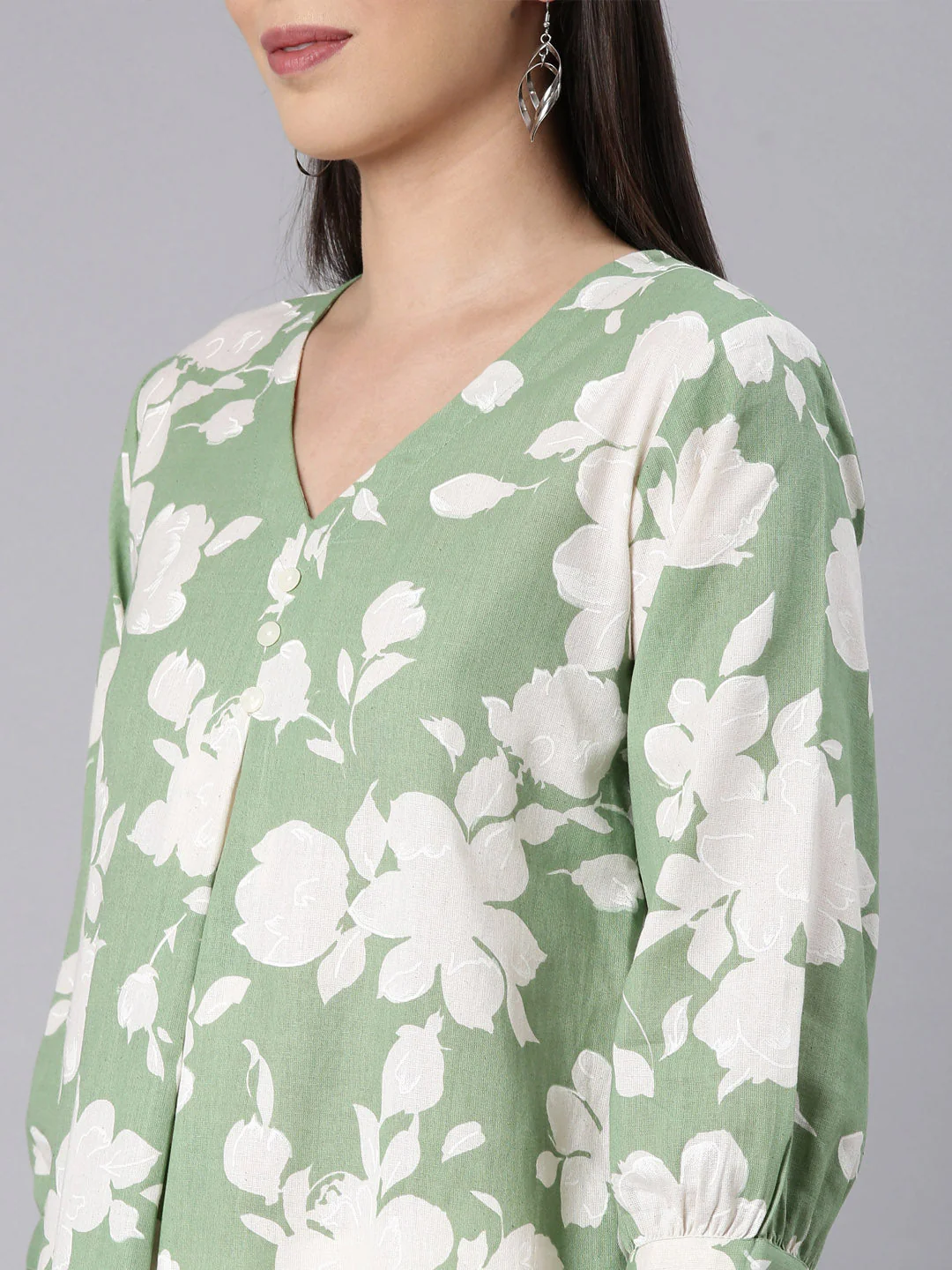 Neerus Green Curved Casual Floral Anarkali Kurta - Image 5