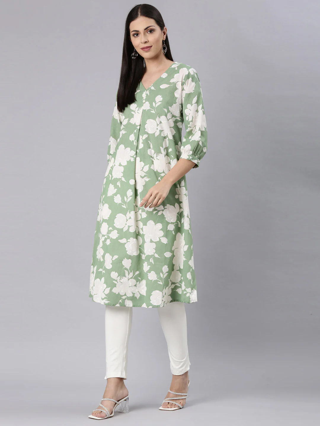 Neerus Green Curved Casual Floral Anarkali Kurta - Image 6