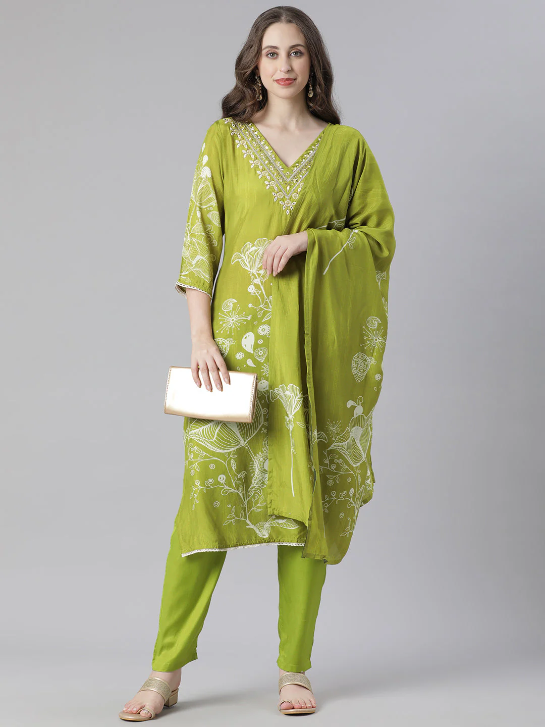 Neerus Green Printed Straight Kurta and Trousers With Dupatta - Image 5
