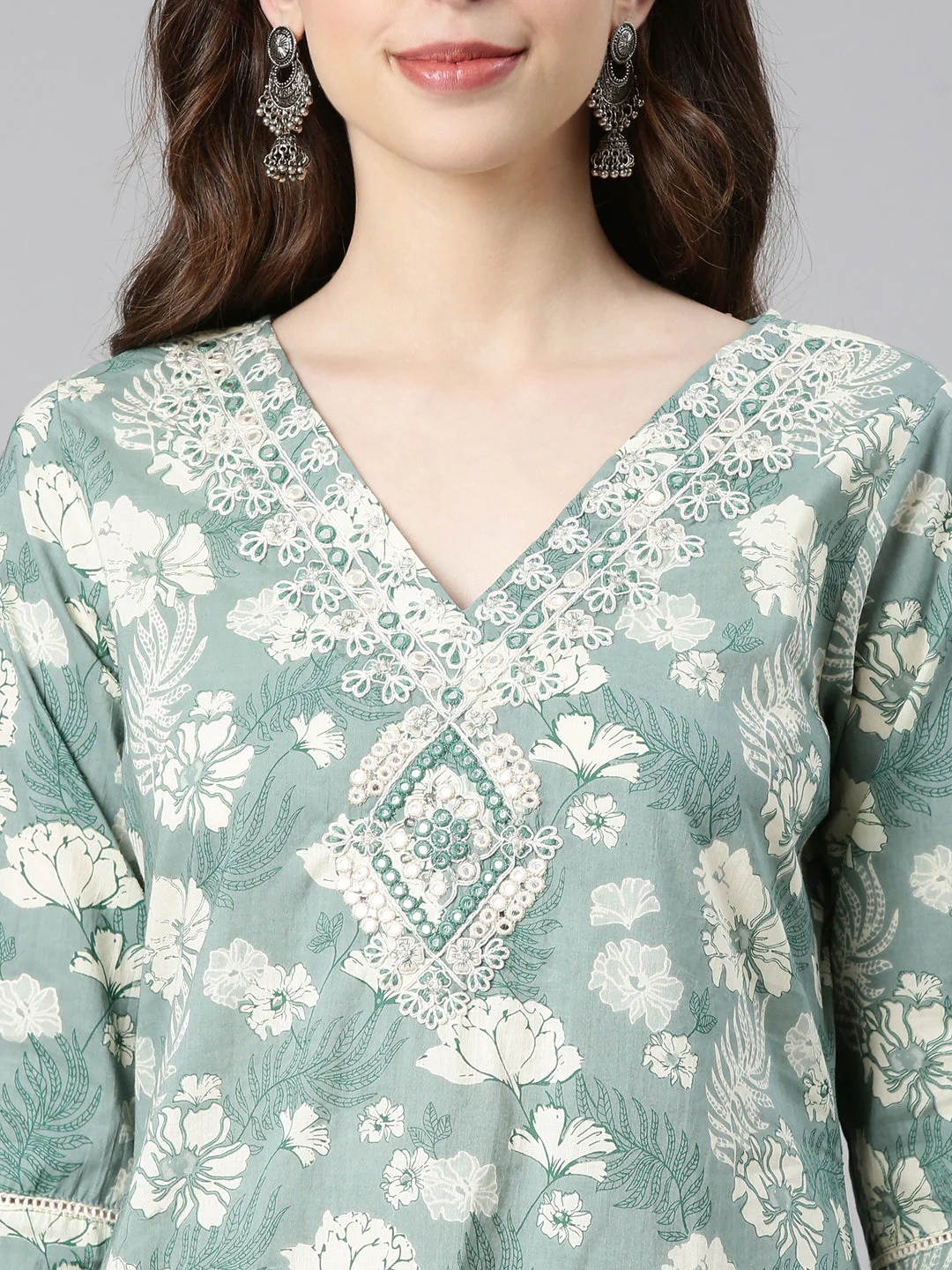 Neerus Light green Printed Straight Kurta and Trousers With Dupatta - Image 4