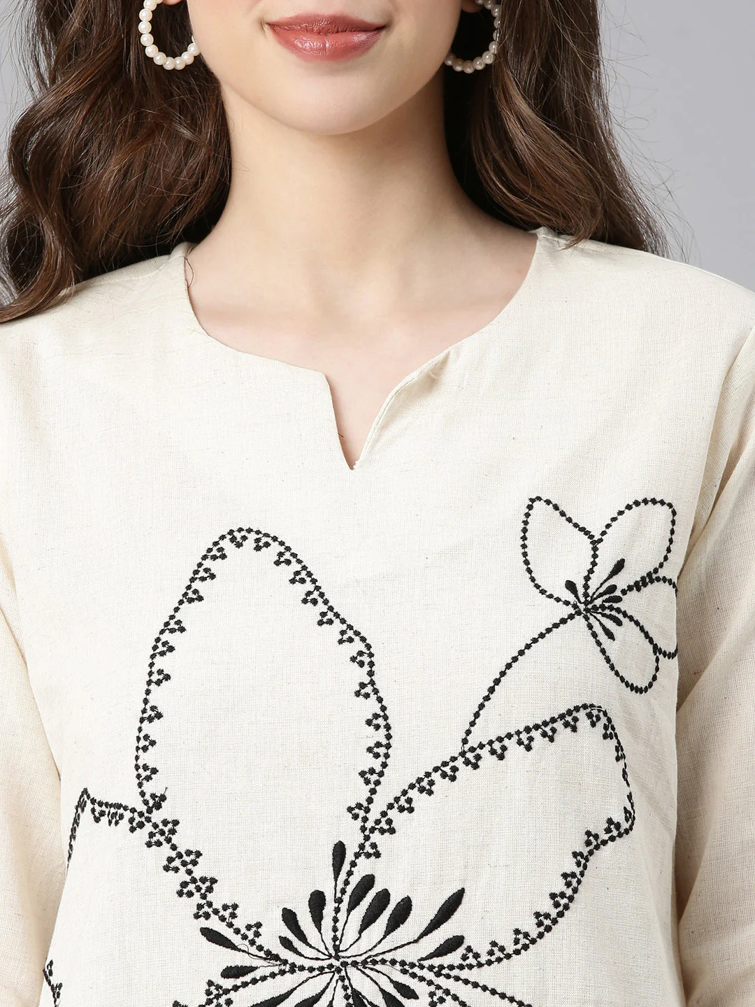 Neerus Off white Embroidered Straight Kurta and Trousers - Image 4