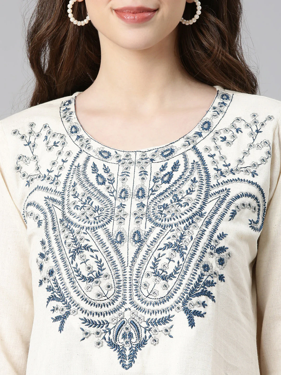 Neerus Off white Embroidered Straight Kurta and Trousers With Dupatta - Image 4