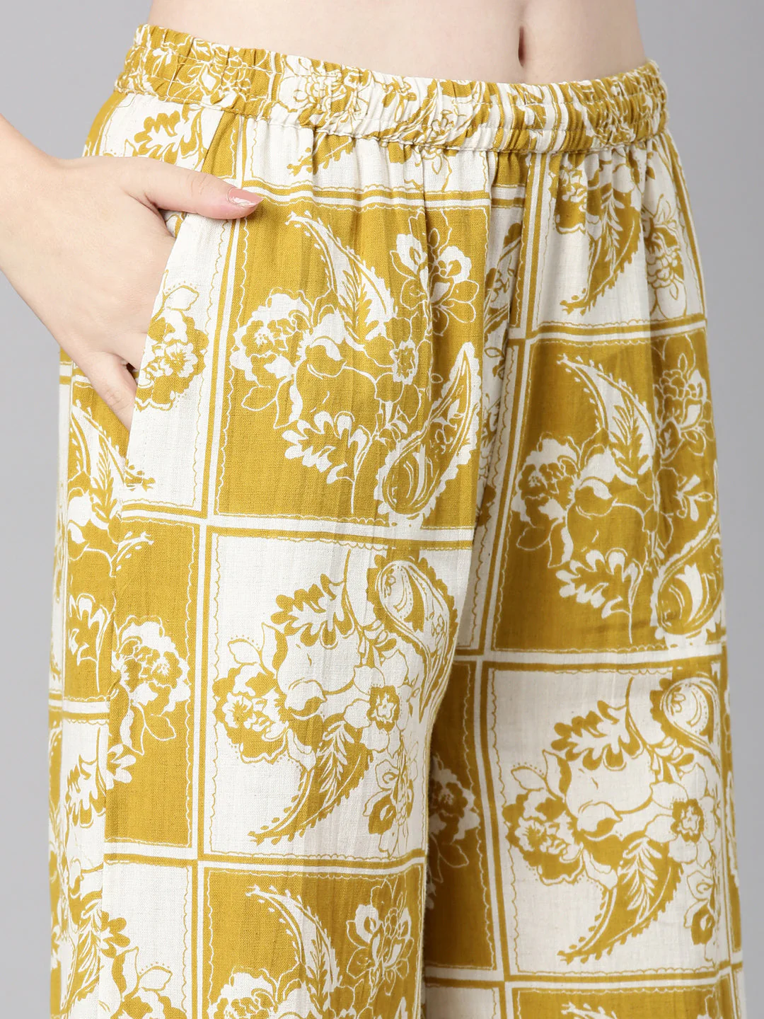 Neerus Off white Solid Straight Kurta and Palazzos - Image 6