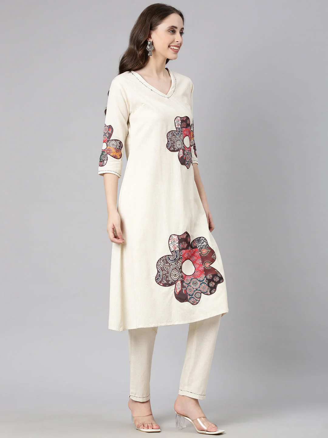 Neerus Off white Solid Straight Kurta and Trousers - Image 3