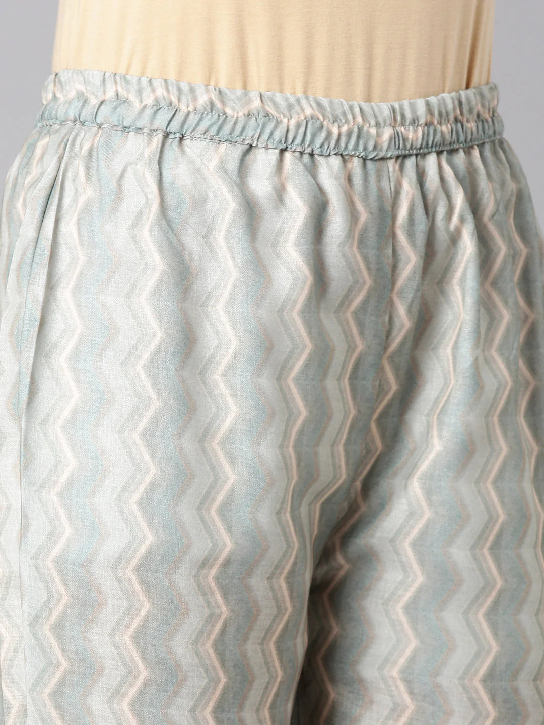 Neerus Peach Printed Straight Kurta and Trousers With Dupatta - Image 6