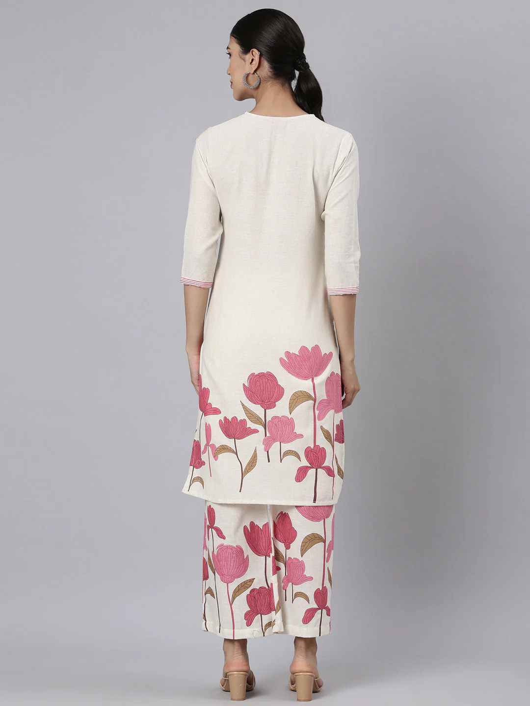 Neerus Pink Printed Straight Kurta and Trousers - Image 3