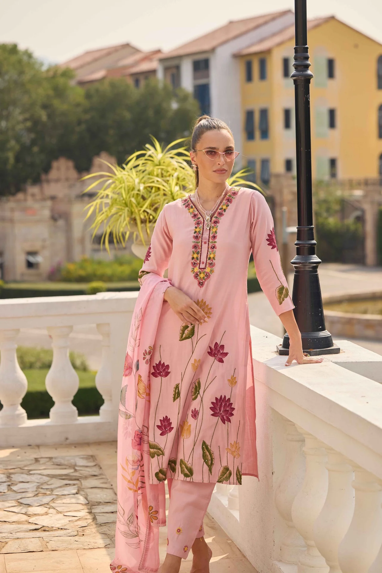 Neerus Pink Printed Straight Kurta and Trousers With Dupatta - Image 3
