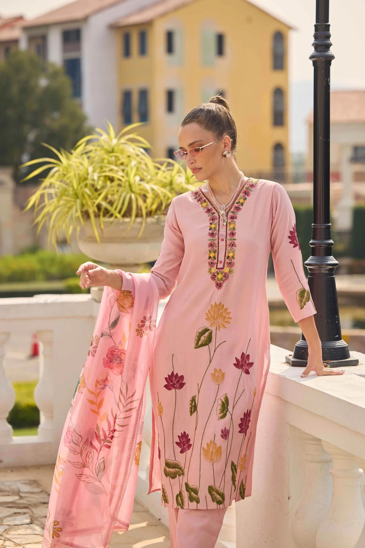Neerus Pink Printed Straight Kurta and Trousers With Dupatta - Image 4