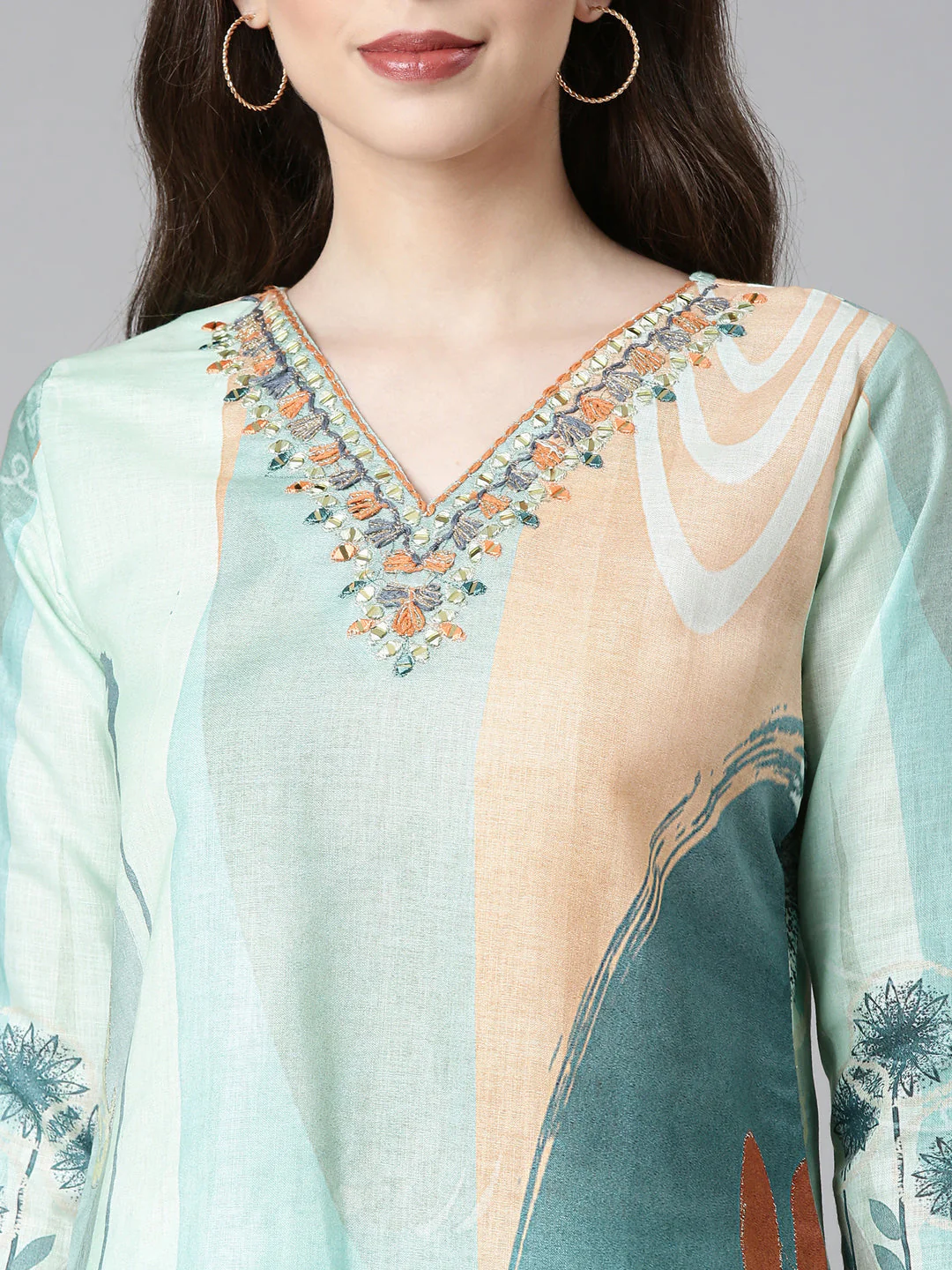 Neerus Sea Green Solid Straight Kurta and Trousers With Dupatta - Image 4