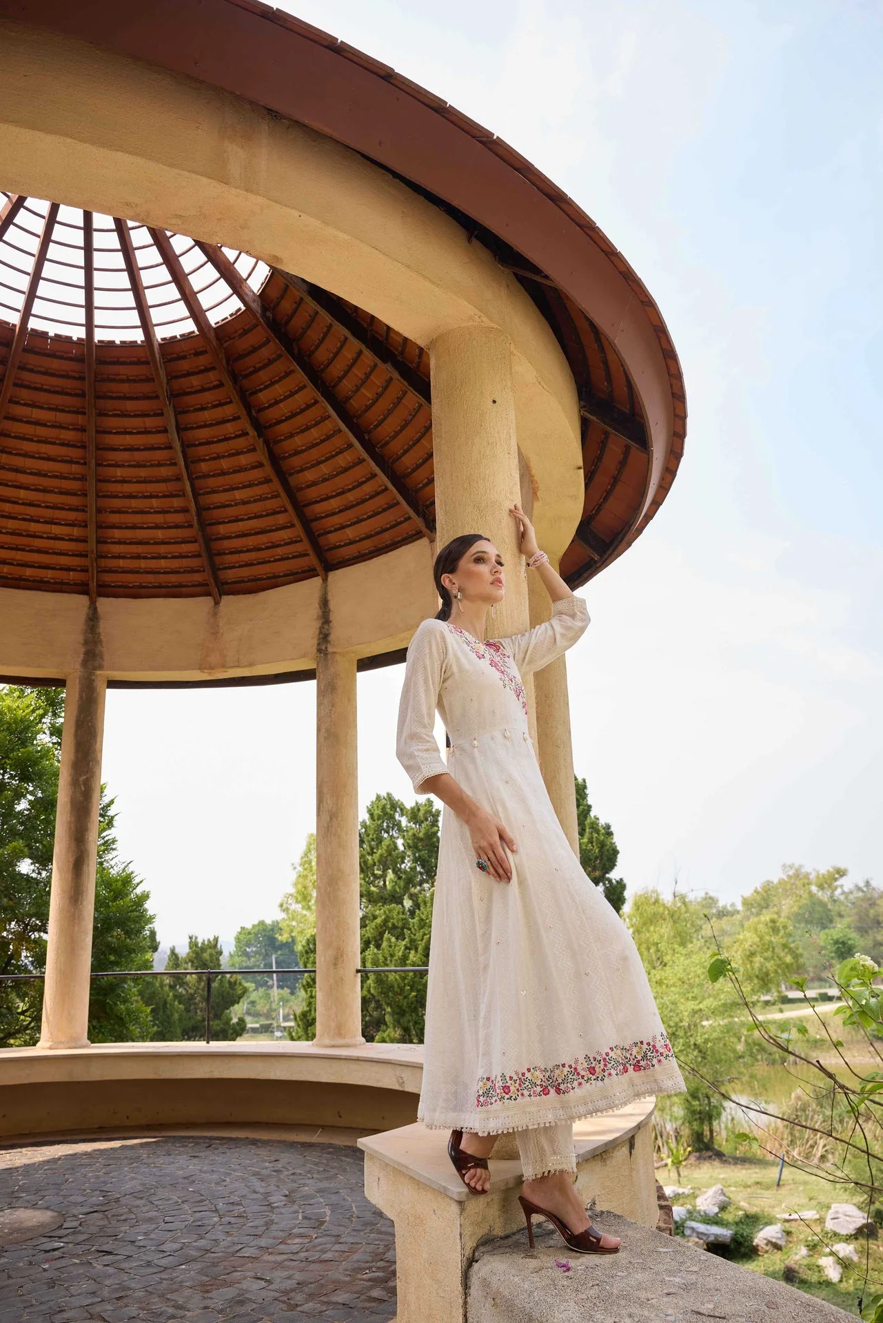 Neerus White Embroidered Anarkali Kurta and Trousers With Dupatta - Image 4