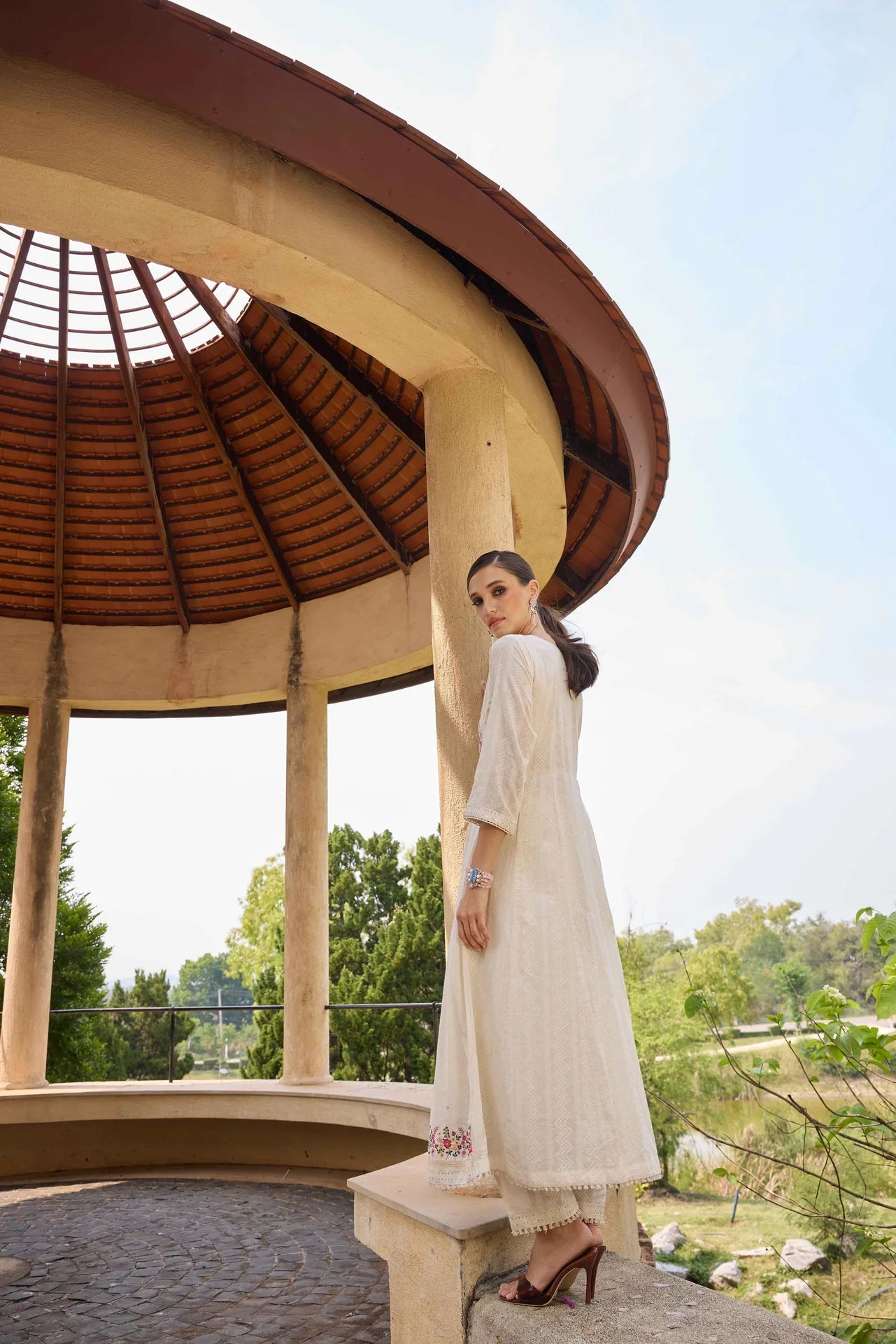 Neerus White Embroidered Anarkali Kurta and Trousers With Dupatta - Image 5